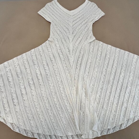 Alaïa Crochet Dress (White) Knitted in corded cotton/nylon and stretch viscose - Picture 5 of 9